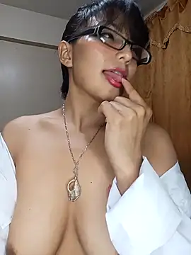 Lucy Chery online show from 11.22.25