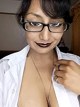 Lucy Chery online show from 12.17.25