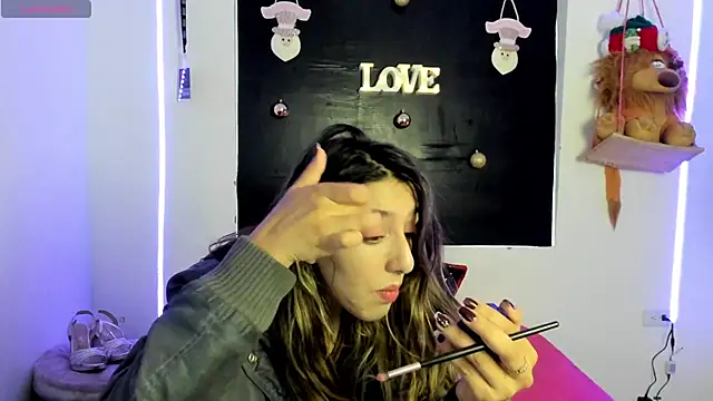 queen-natty online show from 12.22.24