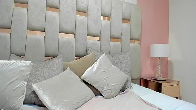 nicole fisherr online show from 03.12.26