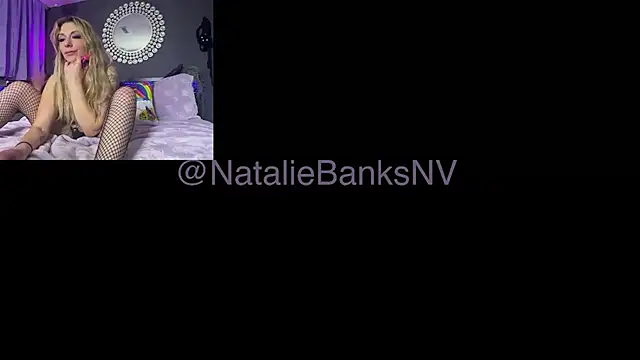 Snapshot of nextdoor_barbie chatting on 01.04.25 nextdoor barbie online show from 01.04.25