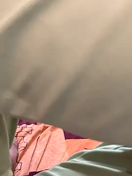 satrr xxx online show from 10.27.25