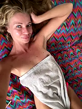 -OliWow- online show from 12.18.25