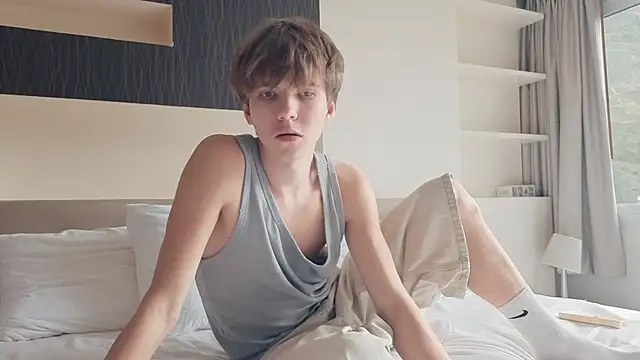 Snapshot of braxiboy chatting on 11.07.25 braxiboy online show from 11.07.25