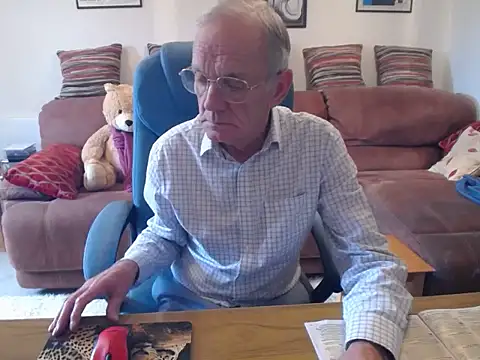 Snapshot of Ferret7777 chatting on 10.16.25 Ferret7777 online show from 10.16.25