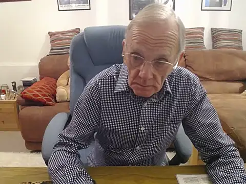 Snapshot of Ferret7777 chatting on 10.25.25 Ferret7777 online show from 10.25.25