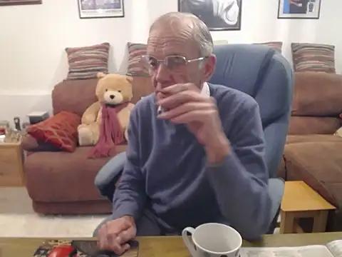 Snapshot of Ferret7777 chatting on 10.28.25 Ferret7777 online show from 10.28.25