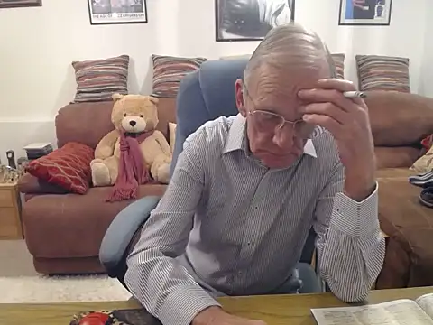 Snapshot of Ferret7777 chatting on 10.30.25 Ferret7777 online show from 10.30.25