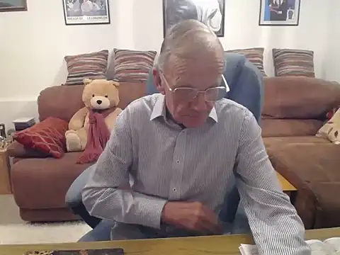 Snapshot of Ferret7777 chatting on 10.31.25 Ferret7777 online show from 10.31.25