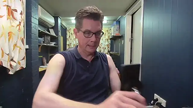 tilobinder online show from 10.25.25