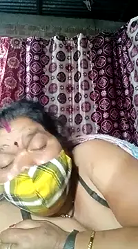 Hot Falguni online show from 02.13.25