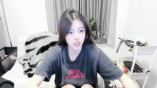 Snapshot of bbtt544 chatting on 03.19.25 bbtt544 online show from 03.19.25