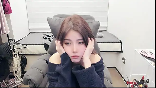 Snapshot of bbtt544 chatting on 10.17.25 bbtt544 online show from 10.17.25