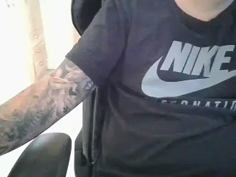 Snapshot of realityyshowww chatting on 09.17.25 realityyshowww online show from 09.17.25