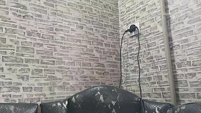 Snapshot of EdithManning chatting on 01.18.25 EdithManning online show from 01.18.25