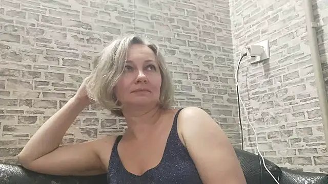 Snapshot of EdithManning chatting on 01.30.25 EdithManning online show from 01.30.25