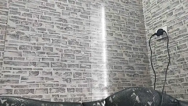 Snapshot of EdithManning chatting on 02.03.25 EdithManning online show from 02.03.25