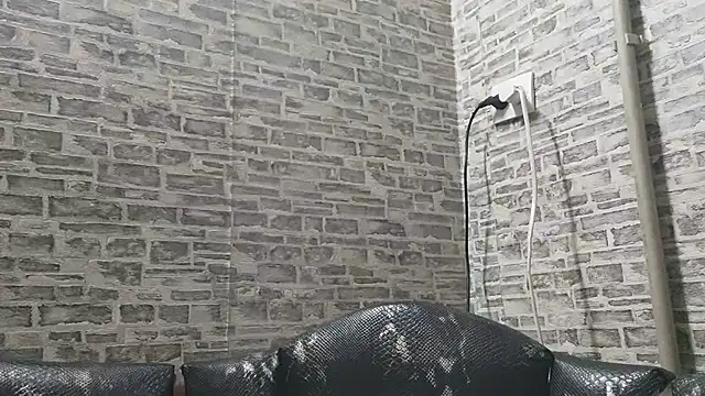 Snapshot of EdithManning chatting on 03.05.25 EdithManning online show from 03.05.25