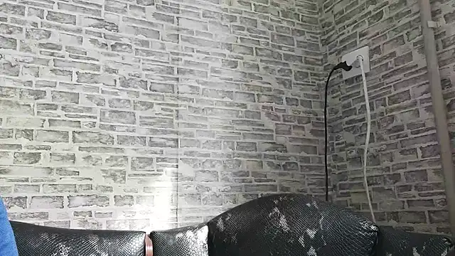 Snapshot of EdithManning chatting on 03.06.25 EdithManning online show from 03.06.25