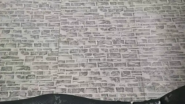 Snapshot of EdithManning chatting on 10.29.25 EdithManning online show from 10.29.25