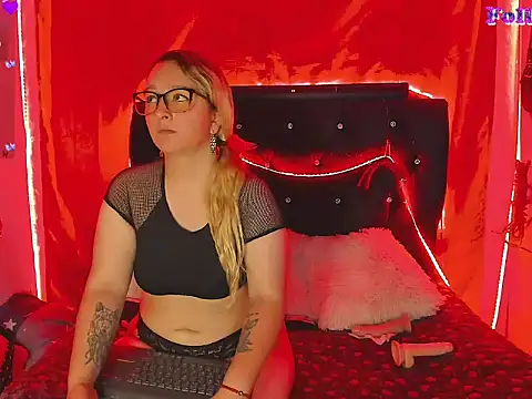 katieeandsharonn online show from 11.13.25