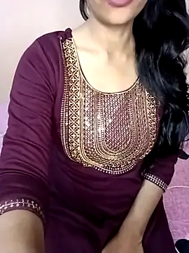 Snapshot of maftel chatting on 02.18.25 maftel online show from 02.18.25