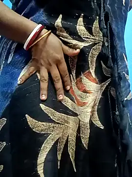 Snapshot of Hot-Anuska chatting on 01.08.25 Hot-Anuska online show from 01.08.25