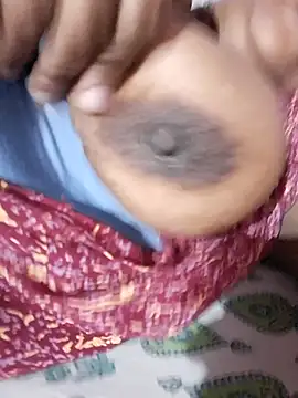 Snapshot of Hot-Anuska chatting on 02.20.25 Hot-Anuska online show from 02.20.25