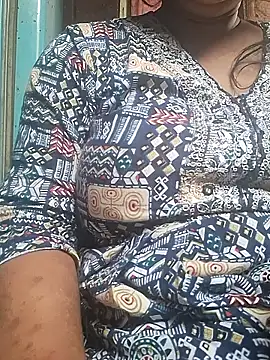 Snapshot of Hot-Anuska chatting on 02.26.25 Hot-Anuska online show from 02.26.25