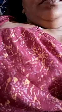 Snapshot of Hot-Anuska chatting on 03.20.25 Hot-Anuska online show from 03.20.25