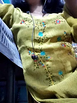 Snapshot of Hot-Anuska chatting on 09.10.25 Hot-Anuska online show from 09.10.25