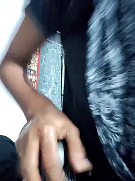 Snapshot of Hot-Anuska chatting on 09.15.25 Hot-Anuska online show from 09.15.25