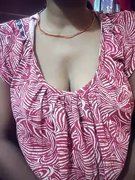 Snapshot of Hot-Anuska chatting on 10.30.25 Hot-Anuska online show from 10.30.25