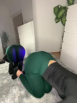 Snapshot of LeonieLindner chatting on 02.16.25 LeonieLindner online show from 02.16.25