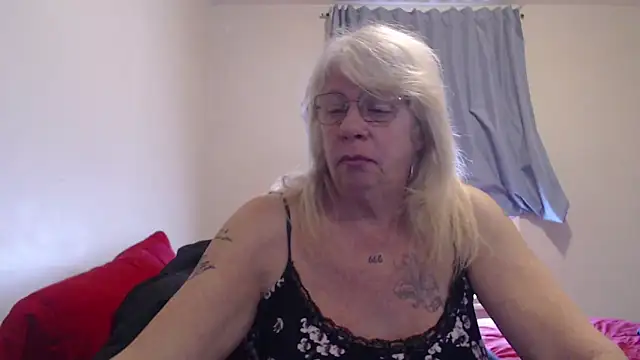 Snapshot of canadiancougar1965 chatting on 12.08.24 canadiancougar1965 online show from 12.08.24