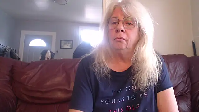 Snapshot of canadiancougar1965 chatting on 02.27.25 canadiancougar1965 online show from 02.27.25