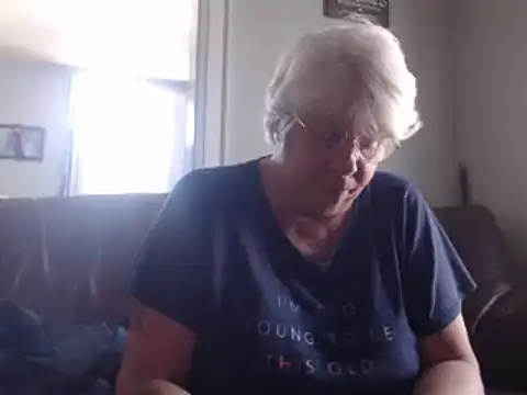 Snapshot of canadiancougar1965 chatting on 09.19.25 canadiancougar1965 online show from 09.19.25