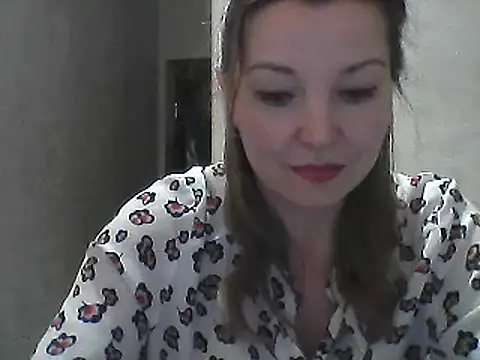 Snapshot of VselenaSun402 chatting on 01.10.25 VselenaSun402 online show from 01.10.25