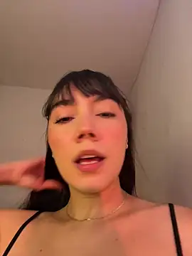 Snapshot of SOY_LUPE chatting on 10.08.25 SOY LUPE online show from 10.08.25