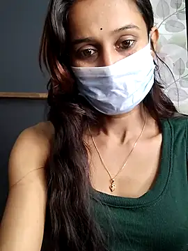 Snapshot of Oleevia chatting on 11.06.25 Oleevia online show from 11.06.25