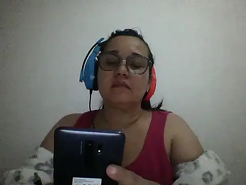 Snapshot of gaby0075 chatting on 12.04.24 gaby0075 online show from 12.04.24