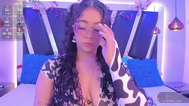 Snapshot of antonelllepiercee chatting on 04.24.26 antonelllepiercee online show from 04.24.26