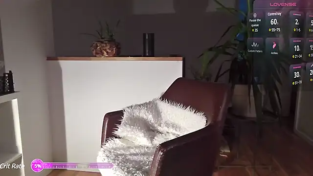 Snapshot of Alex_cut chatting on 12.15.24 Alex cut online show from 12.15.24