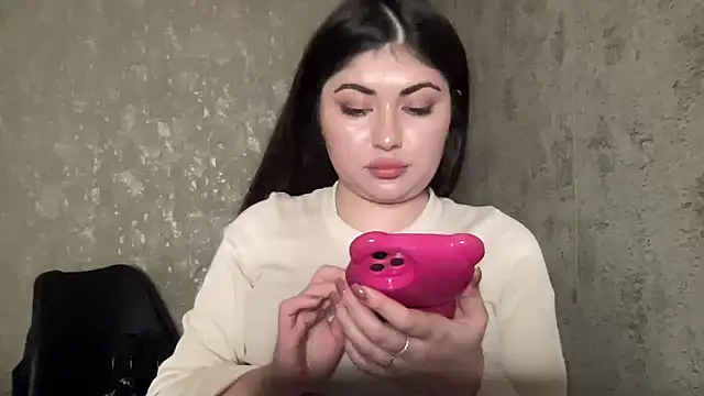 Snapshot of sweet_sisters_11 chatting on 12.02.24 sweet sisters 11 online show from 12.02.24