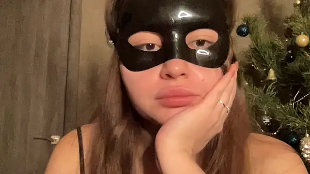 Snapshot of sweet_sisters_11 chatting on 12.24.24 sweet sisters 11 online show from 12.24.24