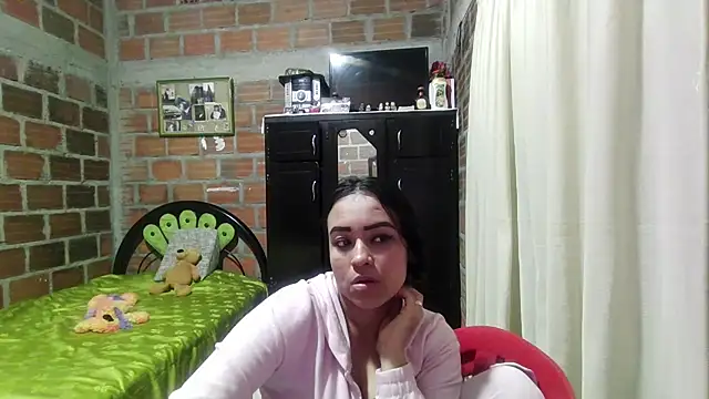 samanthaPuxy online show from 12.22.25