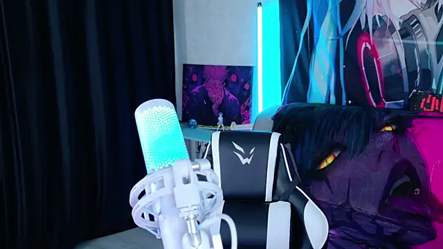 Snapshot of Aurora_Natsuki chatting on 11.14.25 Aurora Natsuki online show from 11.14.25