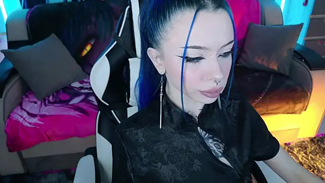 Aurora Natsuki online show from 02.06.26