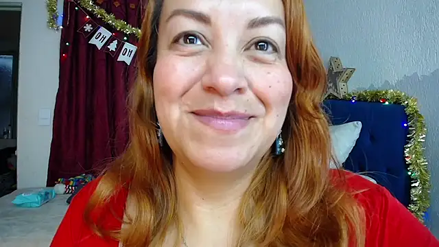 Snapshot of Delilah_Belmont chatting on 01.05.25 Delilah Belmont online show from 01.05.25