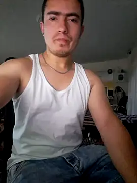 Snapshot of dragon1006 chatting on 02.13.25 dragon1006 online show from 02.13.25